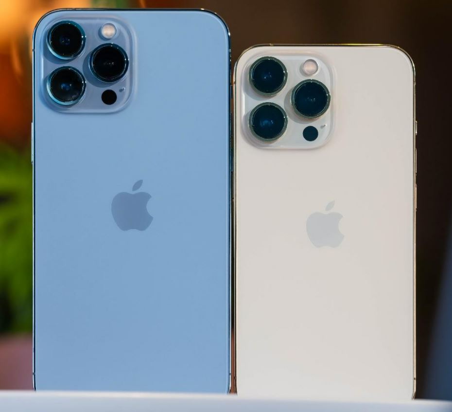 iphone 13 pro max vs samsung galaxy s10 plus