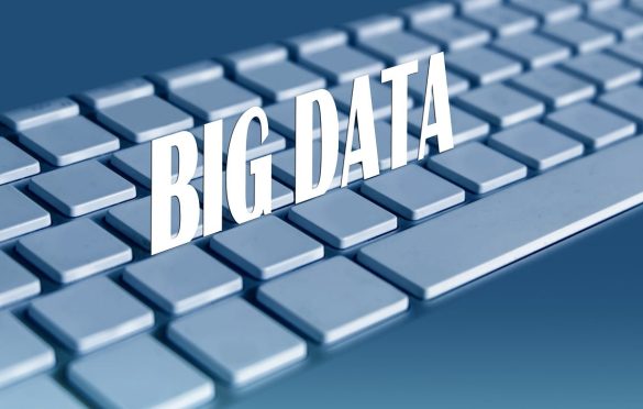 Keyboard with the words "big data"popping up